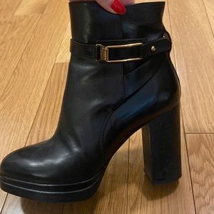 Tod's Women's Black Platform Ankle Boots